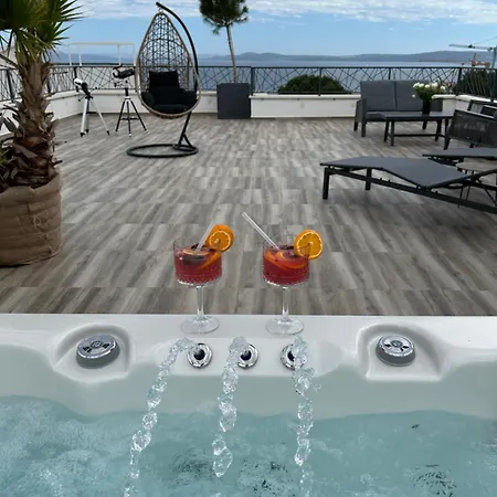 Azure Pine Private Rooftop Terrace & Jacuzzi Trogir