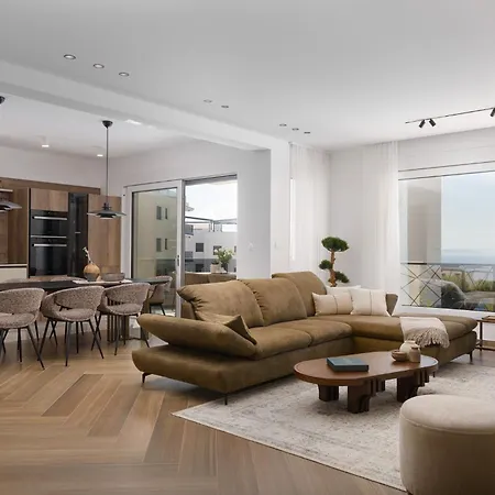 Apartamento Azure Pine Private Rooftop Terrace & Jacuzzi *