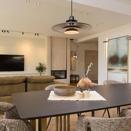 Apartamento Azure Pine Private Rooftop Terrace & Jacuzzi *