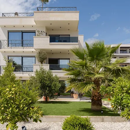 Azure Pine Private Rooftop Terrace & Jacuzzi * Trogir