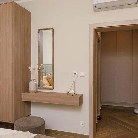 Azure Pine Private Rooftop Terrace & Jacuzzi Apartamento Trogir