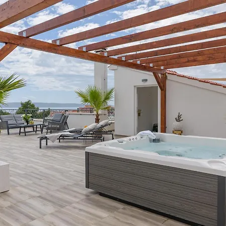 Apartamento Azure Pine Private Rooftop Terrace & Jacuzzi *