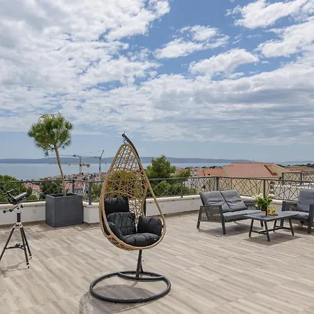 Azure Pine Private Rooftop Terrace & Jacuzzi Trogir